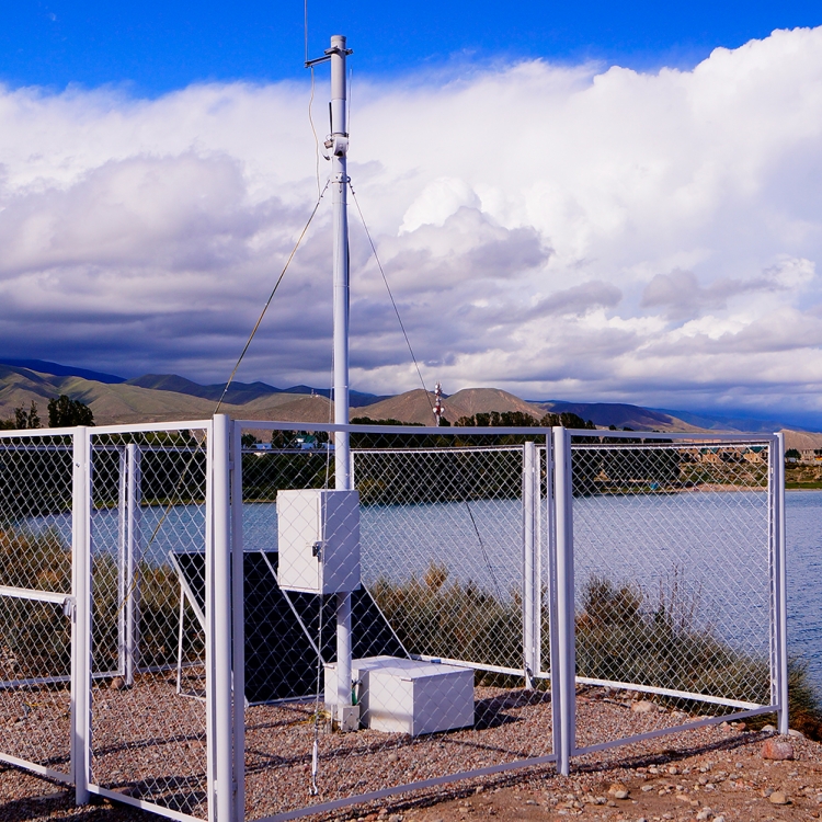 Hydrological gauging station and classroom 